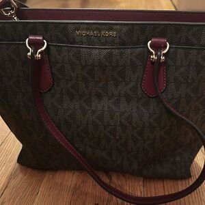 Michael Michael Kors Dee Dee Large Convertible Tote